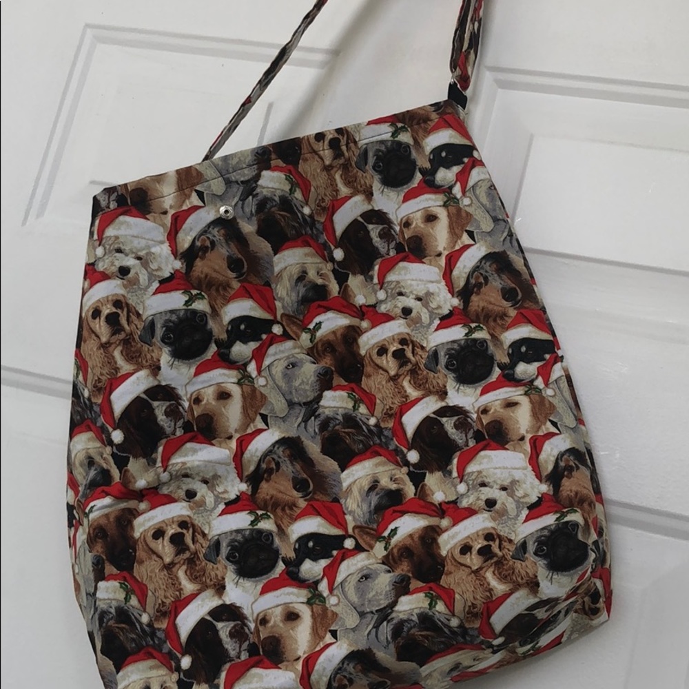 Doggies with Santa Claus hats tote